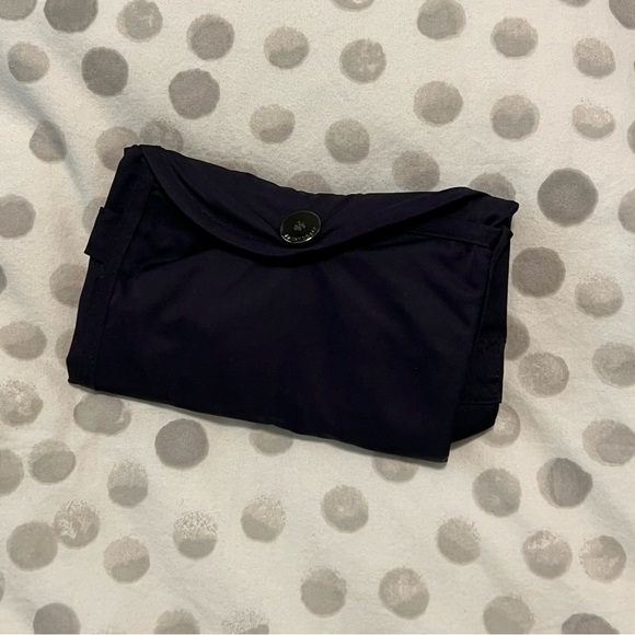 RAINFOREST Ruffle Front Hooded Packable Travel Raincoat Navy Size Small - Picture 13 of 14